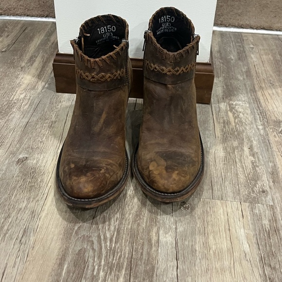 Old West brown leather booties! Size 9 - Picture 2 of 5